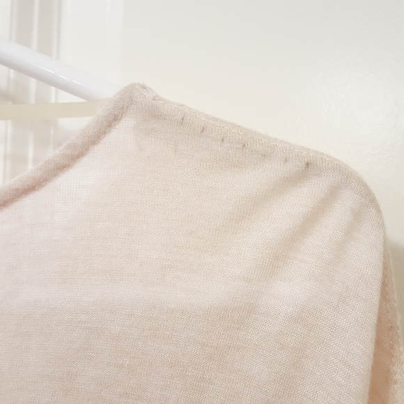 NWT Kut from the Kloth Twist-front Knit Top - Picture 7 of 7